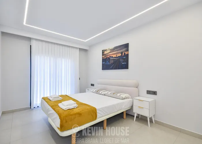 Kevin House - Serra Brava, * Lloret de Mar