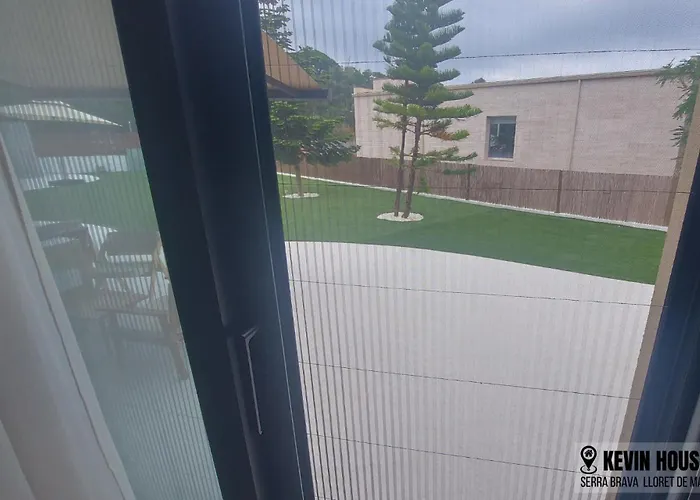 Kevin House - Serra Brava,