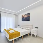 Kevin House - Serra Brava, * Lloret de Mar