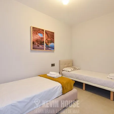 Kevin House - Serra Brava, *