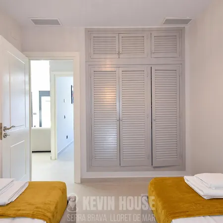 Kevin House - Serra Brava, *