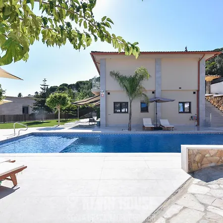 Kevin House - Serra Brava, *