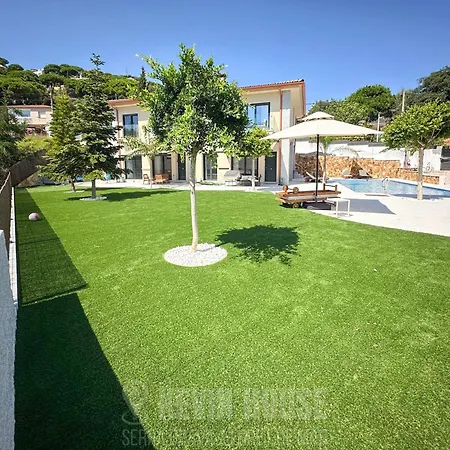 Kevin House - Serra Brava, * Lloret de Mar