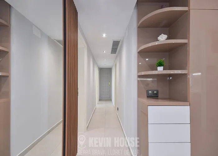 Kevin House - Serra Brava, * Lloret de Mar