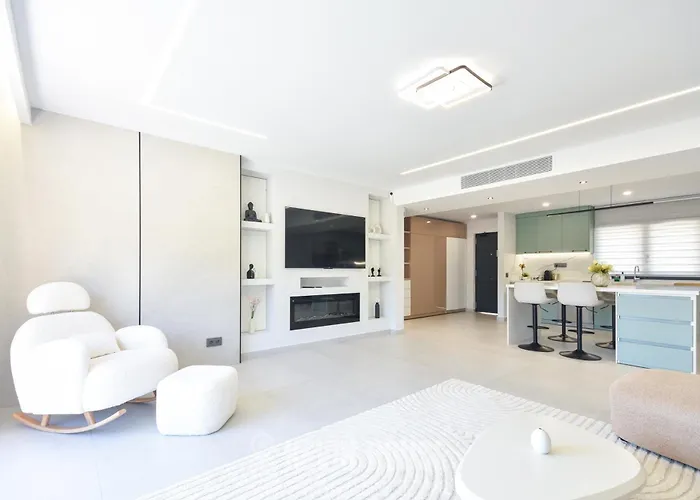 Kevin House - Serra Brava, Lloret de Mar