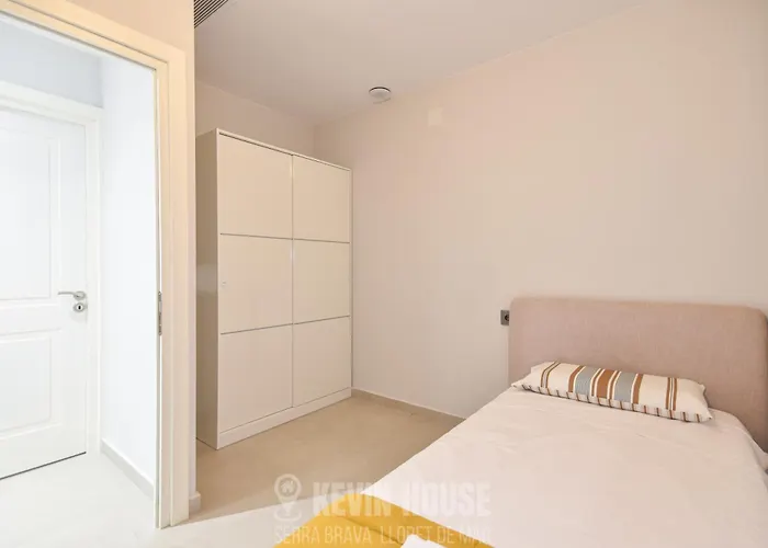 Kevin House - Serra Brava, * Lloret de Mar