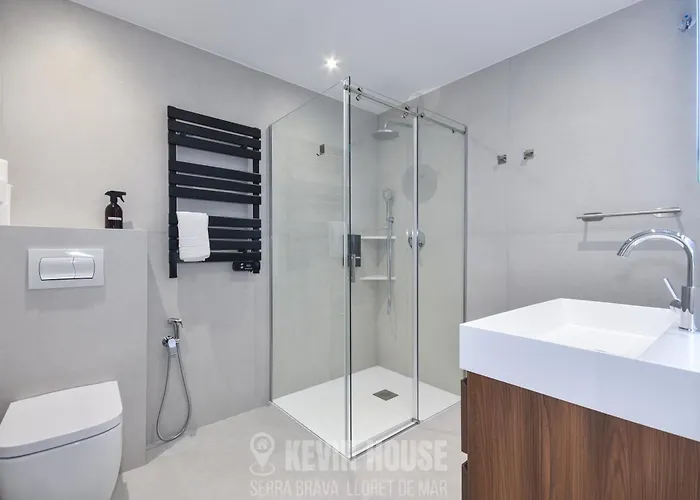 Kevin House - Serra Brava, * Lloret de Mar