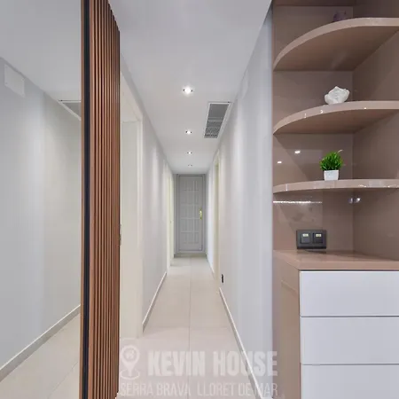 Kevin House - Serra Brava, * Льорет-де-Мар