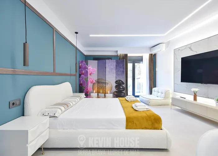 Kevin House - Serra Brava, * Lloret de Mar